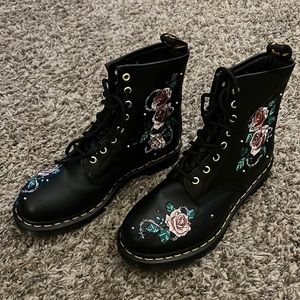 Dr.Martens | 1460 Vonda Floral Leather Lace Up Boots